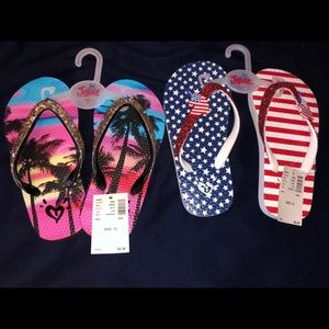 Little girls flips flips size 12